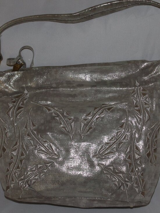 Aimee Kestenberg Handbags - Aimee Kestenberg pebbled Leather Hobo Bag